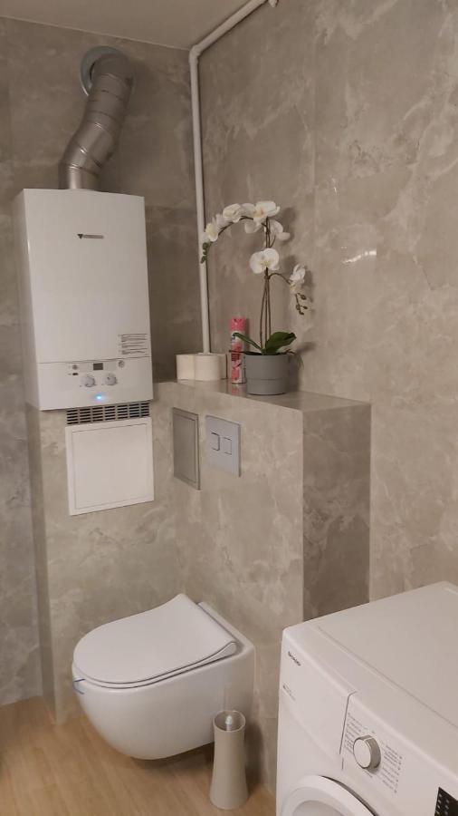 Pastelowy Apartament Wroclaw Ngoại thất bức ảnh